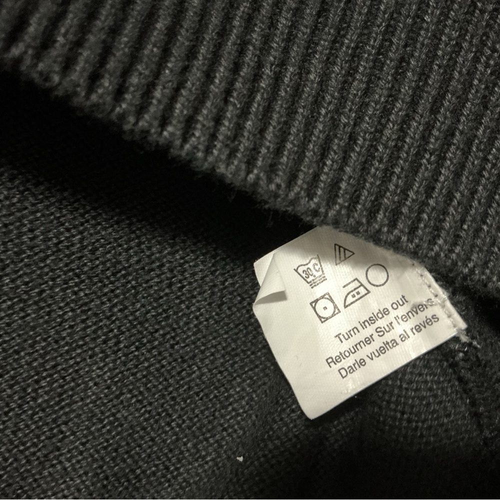 Chaps Men's black V-Neck Sweater size large - Picture 5 of 9